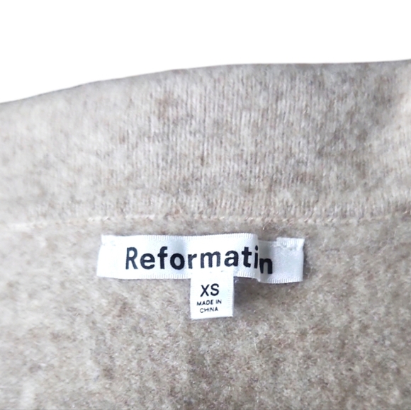 REFORMATION | Sleeveless Cashmere Crop Top in Camel ~ Size XS - Picture 6 of 7